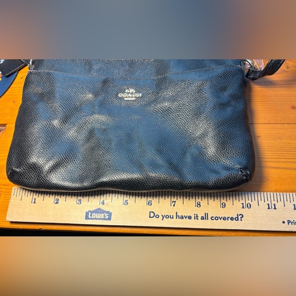 Coach East West Crossbody Elegant Cross Grain Leather - Picture 11 of 16